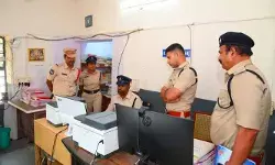 అధికారులు, ప్రజాప్రతినిధులు సమన్వయంతో పని చేయాలి : ఎంపీ చామల అధికారులు, ప్రజాప్రతినిధులు సమన్వయంతో పని చేయాలి : ఎంపీ చామల