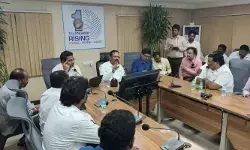 కాంట్రాక్ట‌ర్ల‌తో ఎంఎంసి అధికారుల స‌మావేశం..