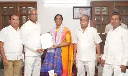 ప్రధాన ఆలయాల్లో చేనేత శాలువాలే అందించాలి.. మంత్రి కొండా సురేఖకు వినతి ప్రధాన ఆలయాల్లో చేనేత శాలువాలే అందించాలి.. మంత్రి కొండా సురేఖకు వినతి