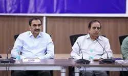 ఎస్ఐఆర్ ప్రతి ఒక్కరూ ప్రతిష్టాత్మకంగా తీసుకోవాలి: ఎన్నికల అధికారి సుదర్శన్ రెడ్డి ఎస్ఐఆర్ ప్రతి ఒక్కరూ ప్రతిష్టాత్మకంగా తీసుకోవాలి: ఎన్నికల అధికారి సుదర్శన్ రెడ్డి