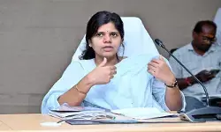 నానో యూరియా వినియోగాన్ని ప్రయోగాత్మకంగా పరిశీలించండి : కలెక్టర్ ఇలా త్రిపాఠి