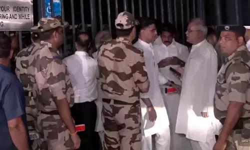 Delhi: మీనాక్షి నటరాజన్ నామినేషన్ రిజెక్ట్.. ఢిల్లీలోని ఈసీ కార్యాలయం ఎదుట హైడ్రామా