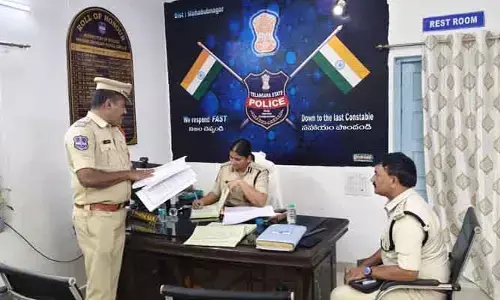 పోలీస్ స్టేషన్ల పనితీరు నిరంతరం పర్యవేక్షించాలి :  ఎస్పీ జానకి
