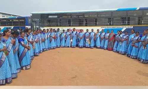 మహిళా సాధికారత దిశగా ముందడుగు : కలెక్టర్ తేజస్ నంద్ లాల్ పవార్
