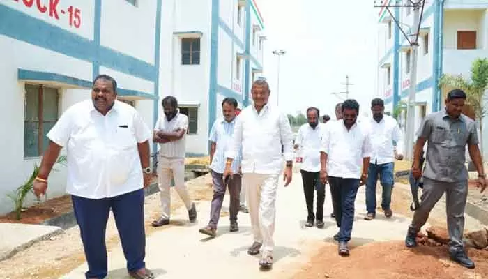 లబ్ధిదారులకు పంపిణీకి సిద్ధంగా డబుల్ బెడ్రూమ్ ఇళ్లు : ఎమ్మెల్యే లబ్ధిదారులకు పంపిణీకి సిద్ధంగా డబుల్ బెడ్రూమ్ ఇళ్లు : ఎమ్మెల్యే