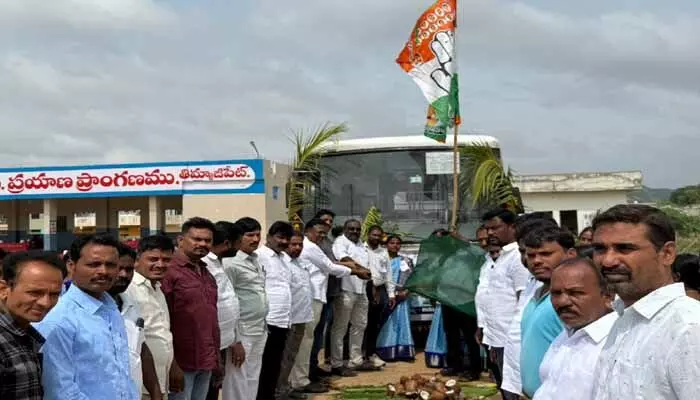 మహిళా సాధికారతే ప్రభుత్వ లక్ష్యం : టెలికాం శాఖ డైరక్టర్ శ్రీనివాస్ బహదూర్ మహిళా సాధికారతే ప్రభుత్వ లక్ష్యం : టెలికాం శాఖ డైరక్టర్ శ్రీనివాస్ బహదూర్