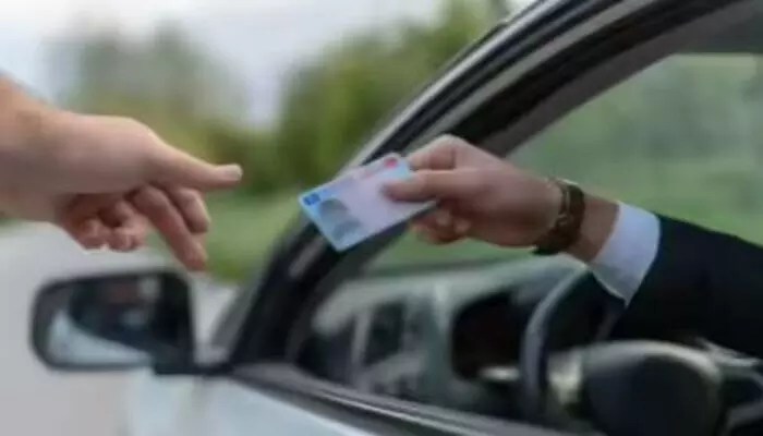 Driving Licence: డ్రైవింగ్ లైసెన్స్కు 50 ఏళ్ల చెల్లుబాటు Driving Licence: డ్రైవింగ్ లైసెన్స్కు 50 ఏళ్ల చెల్లుబాటు
