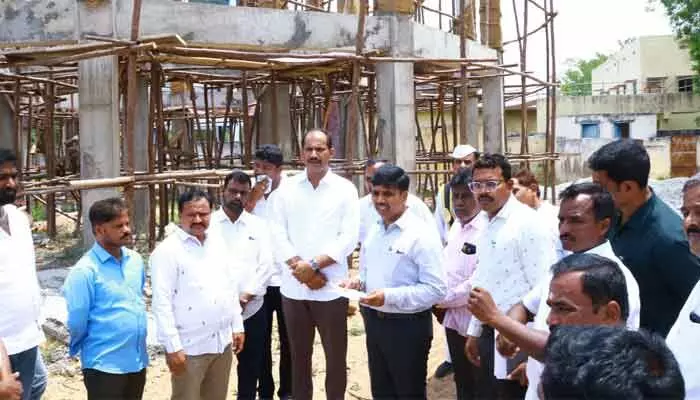 అభివృద్ధి కార్యక్రమాలను వేగవంతం చేయాలి.. కలెక్టర్ అభివృద్ధి కార్యక్రమాలను వేగవంతం చేయాలి.. కలెక్టర్