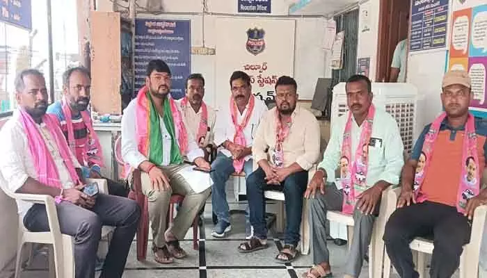 తాటికొండ రాజయ్య హౌస్ అరెస్ట్.. స్టేషన్ ఘనపూర్ లో రాజకీయ ఉద్రిక్తత తాటికొండ రాజయ్య హౌస్ అరెస్ట్.. స్టేషన్ ఘనపూర్ లో రాజకీయ ఉద్రిక్తత