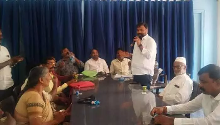 శ్వాసకోస వ్యాధులతో శవాలైతున్న పట్టింపే లేదా? శ్వాసకోస వ్యాధులతో శవాలైతున్న పట్టింపే లేదా?