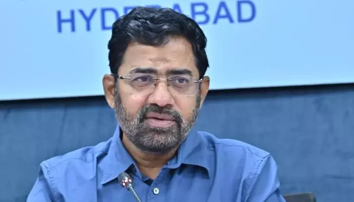 వర్షాల వేళ తాగునీటిపై జలమండలి ఫోకస్.. అప్రమత్తంగా ఉండాలని ఎండీ అశోక్ రెడ్డి ఆదేశాలు వర్షాల వేళ తాగునీటిపై జలమండలి ఫోకస్.. అప్రమత్తంగా ఉండాలని ఎండీ అశోక్ రెడ్డి ఆదేశాలు