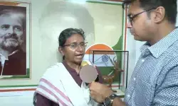 నామినేషన్ తిరస్కరణపై మీనాక్షి నటరాజన్ రియాక్షన్ ఇదే.. ఇంతకీ ఆ కేసేంటి? నామినేషన్ తిరస్కరణపై మీనాక్షి నటరాజన్ రియాక్షన్ ఇదే.. ఇంతకీ ఆ కేసేంటి?