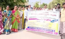 ప్రతి పిల్లాడిని ప్రభుత్వ బడికి పంపాలని సర్పంచ్ పిలుపు..! ప్రతి పిల్లాడిని ప్రభుత్వ బడికి పంపాలని సర్పంచ్ పిలుపు..!