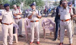 సైబర్ మోసాల పట్ల అప్రమత్తంగా ఉండాలి.. 45 వాహనాలు తాత్కాలిక సీజ్