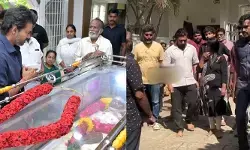 భారతీరాజా నివాసానికి వెళ్లి నివాళులర్పించిన విజయ్, సూర్య
