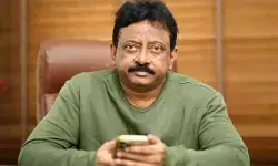 రివ్యూవర్స్ చేసేది ప్రజా సేవ.. సామాన్యుడి జేబుకు రక్షణ కవచంలా ఉంటున్నారంటూ ఆర్జీవీ సంచలన వ్యాఖ్యలు రివ్యూవర్స్ చేసేది ప్రజా సేవ.. సామాన్యుడి జేబుకు రక్షణ కవచంలా ఉంటున్నారంటూ ఆర్జీవీ సంచలన వ్యాఖ్యలు