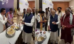 ఢిల్లీ NDA భేటీలో ప్రత్యేక ఆకర్షణ.. కూటమి నేతలతో ‘ఝాల్ మురీ’ ఆరగించిన ప్రధాని మోడీ! ఢిల్లీ NDA భేటీలో ప్రత్యేక ఆకర్షణ.. కూటమి నేతలతో ‘ఝాల్ మురీ’ ఆరగించిన ప్రధాని మోడీ!
