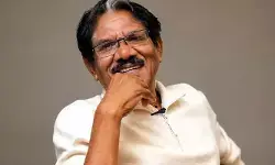లెజెండరీ దర్శకుడు భారతీ రాజా ఇకలేరు.. తొలిమూవీ ‘పదహారేళ్ల వయసు’తో సెన్సేషనల్ హిట్ లెజెండరీ దర్శకుడు భారతీ రాజా ఇకలేరు.. తొలిమూవీ ‘పదహారేళ్ల వయసు’తో సెన్సేషనల్ హిట్
