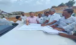 రెండు నెలల్లో పెండింగ్ పరిహార ప్యాకేజీ చెల్లింపులు పూర్తి చేయాలి : కమిషనర్ శివకుమార్ నాయుడు రెండు నెలల్లో పెండింగ్ పరిహార ప్యాకేజీ చెల్లింపులు పూర్తి చేయాలి : కమిషనర్ శివకుమార్ నాయుడు