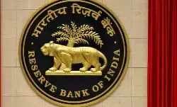 RBI: కాగితపు నోట్లు రద్దు వదంతులను ఖండించిన ఆర్బీఐ RBI: కాగితపు నోట్లు రద్దు వదంతులను ఖండించిన ఆర్బీఐ