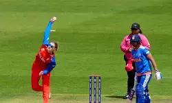 Womens T20 World Cup : రిచా ఘోష్ ఒంటరి పోరాటం వృథా.. ఇంగ్లాండ్ చేతిలో భారత్ ఓటమి Womens T20 World Cup : రిచా ఘోష్ ఒంటరి పోరాటం వృథా.. ఇంగ్లాండ్ చేతిలో భారత్ ఓటమి