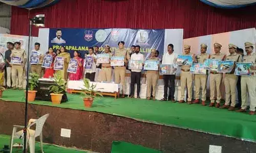 రోడ్డు భద్రత నియమాలు క‌చ్చితంగా పాటించాలి :  ఎమ్మెల్యే మేడిపల్లి సత్యం