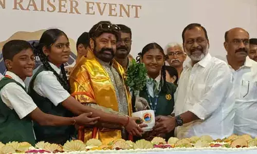 బసవతారకం క్యాన్సర్ ఆస్పత్రికి త్రివేణి విద్యార్థుల నగదు వితరణ