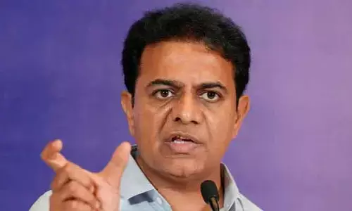 తొలి వర్షానికే చేతులెత్తేసిన సర్కార్: మాజీ మంత్రి కేటీఆర్ ఫైర్