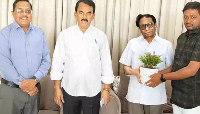 కొల్లాపూర్లో టూరిజం ట్రైనింగ్ సెంటర్ ఏర్పాటుపై అధికారులతో మంత్రి భేటీ కొల్లాపూర్లో టూరిజం ట్రైనింగ్ సెంటర్ ఏర్పాటుపై అధికారులతో మంత్రి భేటీ