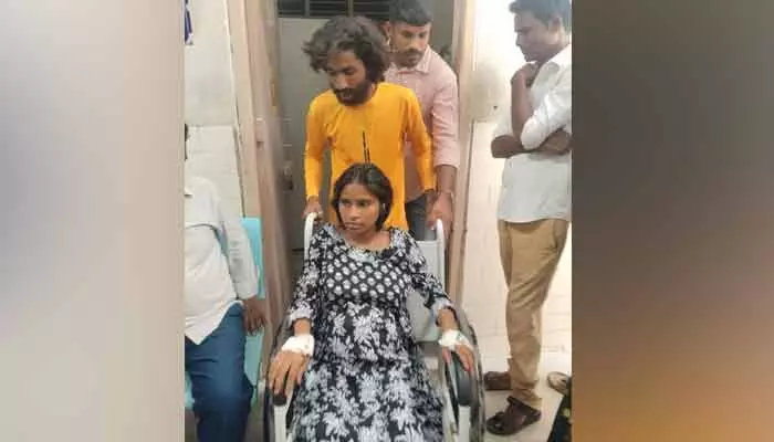 వనస్థలిపురం ఏరియా ఆస్పత్రిలో లంచం ఆరోపణలు వనస్థలిపురం ఏరియా ఆస్పత్రిలో లంచం ఆరోపణలు