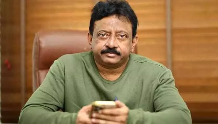 రివ్యూవర్స్ చేసేది ప్రజా సేవ.. సామాన్యుడి జేబుకు రక్షణ కవచంలా ఉంటున్నారంటూ ఆర్జీవీ సంచలన వ్యాఖ్యలు రివ్యూవర్స్ చేసేది ప్రజా సేవ.. సామాన్యుడి జేబుకు రక్షణ కవచంలా ఉంటున్నారంటూ ఆర్జీవీ సంచలన వ్యాఖ్యలు