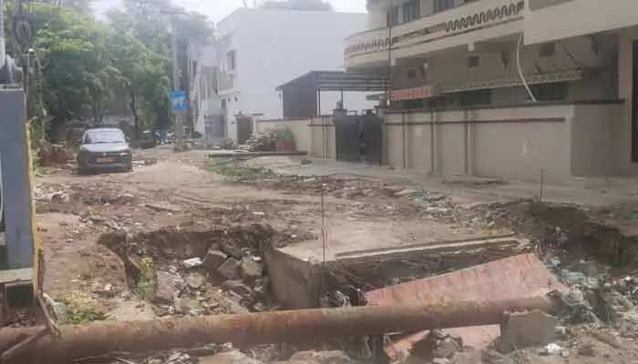 ఏడేళ్లుగా అసంపూర్తిగా బాక్స్ నాలా పనులు ఏడేళ్లుగా అసంపూర్తిగా బాక్స్ నాలా పనులు