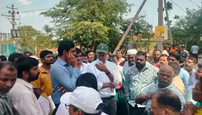 దుండిగల్ లో హోసింగ్ కార్పొరేషన్ ఎండి సుడిగాలి పర్యటన దుండిగల్ లో హోసింగ్ కార్పొరేషన్ ఎండి సుడిగాలి పర్యటన