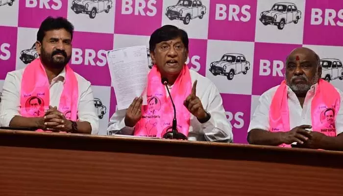 డ్రామాలు బంద్ చేయాలి: కాంగ్రెస్, బీజేపీకి మాజీ ఎంపీ వార్నింగ్ డ్రామాలు బంద్ చేయాలి: కాంగ్రెస్, బీజేపీకి మాజీ ఎంపీ వార్నింగ్