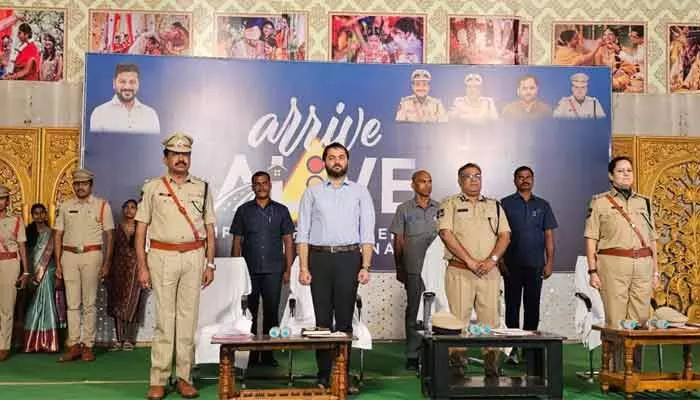 ప్రతి ఇంటి నుంచి రోడ్ సేఫ్టీ ప్రారంభం కావాలి.. ఐజీ షానవాజ్ ఖాసీం ప్రతి ఇంటి నుంచి రోడ్ సేఫ్టీ ప్రారంభం కావాలి.. ఐజీ షానవాజ్ ఖాసీం