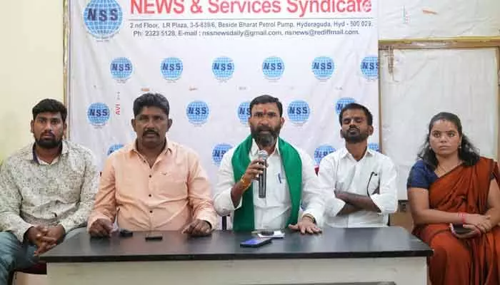 అగ్ర కులస్తులు పదోన్నతుల కోసమే లంబాడీ ఉద్యోగుల పై ఏసీబీ దాడులు అగ్ర కులస్తులు పదోన్నతుల కోసమే లంబాడీ ఉద్యోగుల పై ఏసీబీ దాడులు