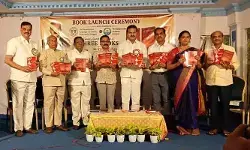 బంజారా సాహిత్య పరిరక్షణకు ‘ధూళి చక్రాలు’ విశిష్ట సేవలు అందిస్తాయి: జాటోత్ రామ్చందర్ నాయక్ బంజారా సాహిత్య పరిరక్షణకు ‘ధూళి చక్రాలు’ విశిష్ట సేవలు అందిస్తాయి: జాటోత్ రామ్చందర్ నాయక్