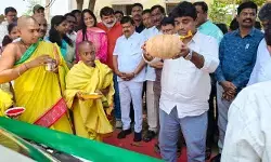 పారిశుద్ధ్య వాహనాలను వినియోగించుకోవాలి: ఎమ్మెల్యే పారిశుద్ధ్య వాహనాలను వినియోగించుకోవాలి: ఎమ్మెల్యే