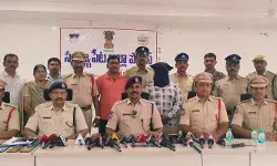 ఫోన్ దొంగల అరెస్ట్.. నగదు-కారు స్వాధీనం ఫోన్ దొంగల అరెస్ట్.. నగదు-కారు స్వాధీనం