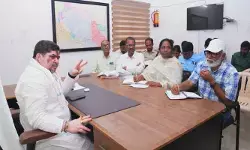 అభివృద్ధి పనుల్లో వేగం పెంచాలి : మంత్రి పొన్నం