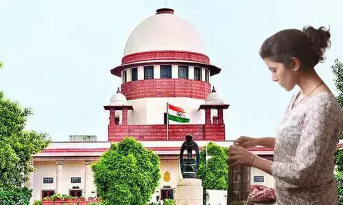 హౌస్ వైఫ్‌ల సేవలను కనీసం రూ.30 వేల ఆదాయంగా పరిగణించాలి: సుప్రీంకోర్టు