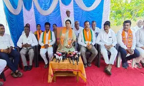 కొడంగ‌ల్ లో రోడ్లు వేస్తే అభివృద్ధా..?