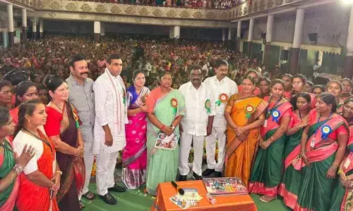 గ్రామాలపై మరింత ఫోకస్.. జిల్లాలకు స్పెషల్ ఆఫీసర్ల నియామకం: మంత్రి కీలక నిర్ణయం