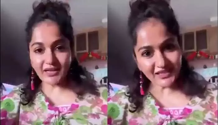 తీవ్రవాద మనసు, అజాదీ కాశ్మీర్ కాన్సెప్ట్.. తెలంగాణపై మాధవీలత వివాదాస్పద వ్యాఖ్యలు తీవ్రవాద మనసు, అజాదీ కాశ్మీర్ కాన్సెప్ట్.. తెలంగాణపై మాధవీలత వివాదాస్పద వ్యాఖ్యలు