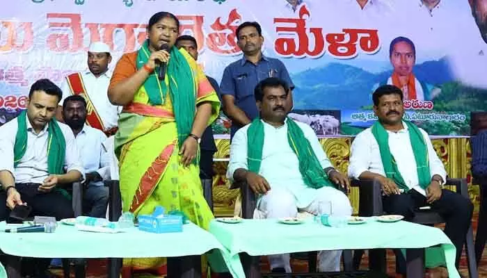 రైతులను రాజులను చేయడమే ప్రభుత్వ లక్ష్యం : మంత్రి సీతక్క రైతులను రాజులను చేయడమే ప్రభుత్వ లక్ష్యం : మంత్రి సీతక్క