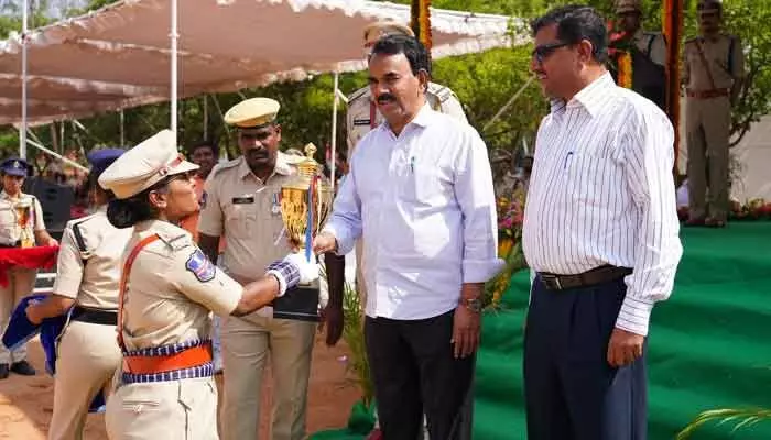 డ్రగ్స్, గంజాయి రవాణాపై ఉక్కుపాదం మోపాలి డ్రగ్స్, గంజాయి రవాణాపై ఉక్కుపాదం మోపాలి