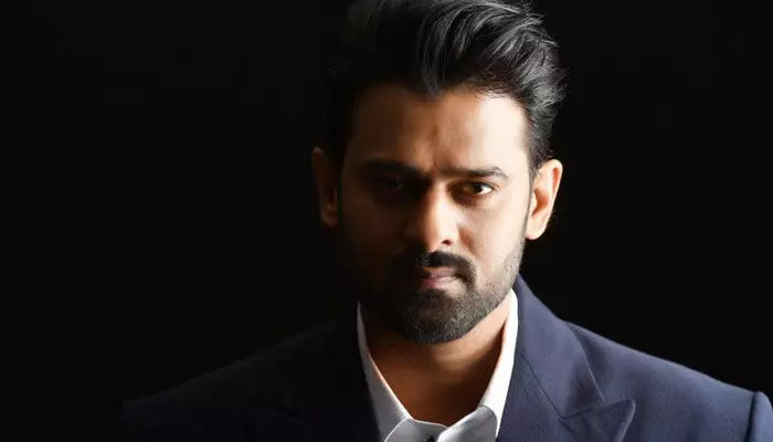 బాలీవుడ్ బ్లాక్ బస్టర్ డైరెక్టర్తో ప్రభాస్ నెక్ట్స్ మూవీ.. హైప్ పెంచుతోన్న న్యూస్ బాలీవుడ్ బ్లాక్ బస్టర్ డైరెక్టర్తో ప్రభాస్ నెక్ట్స్ మూవీ.. హైప్ పెంచుతోన్న న్యూస్