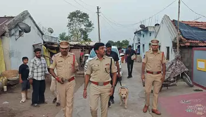 గంజాయి నిర్మూలనకు ప్రజలు సహకరించాలి:డీఎస్పీ అశోక్ గంజాయి నిర్మూలనకు ప్రజలు సహకరించాలి:డీఎస్పీ అశోక్