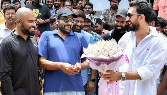 పొల్లాచి షెడ్యూల్ కంప్లీట్.. ‘మెగా 158’ నుంచి ఫొటోలు వైరల్ పొల్లాచి షెడ్యూల్ కంప్లీట్.. ‘మెగా 158’ నుంచి ఫొటోలు వైరల్