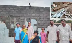 రేపాలలో గాలివాన బీభత్సం.. ఎగిరిపడ్డ ఇంటిపైకప్పు రేకులు.. ముగ్గురికి గాయాలు రేపాలలో గాలివాన బీభత్సం.. ఎగిరిపడ్డ ఇంటిపైకప్పు రేకులు.. ముగ్గురికి గాయాలు